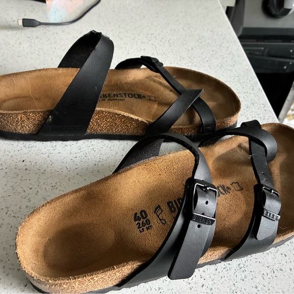 Birkenstock Black Cross-Strap Sandals - Picture 2 of 2
